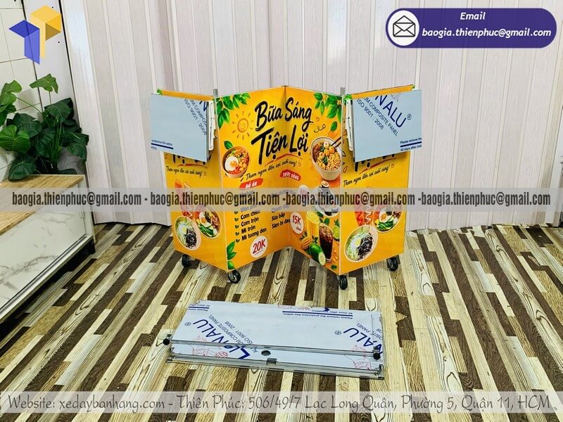 quầy bán bữa sáng ngoài trời