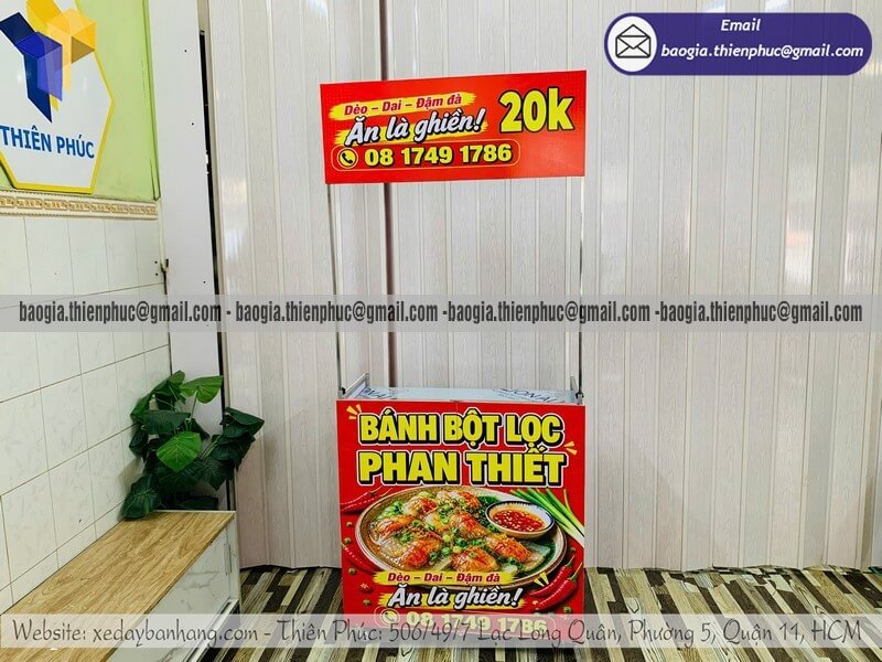 xe bán bánh bột lọc